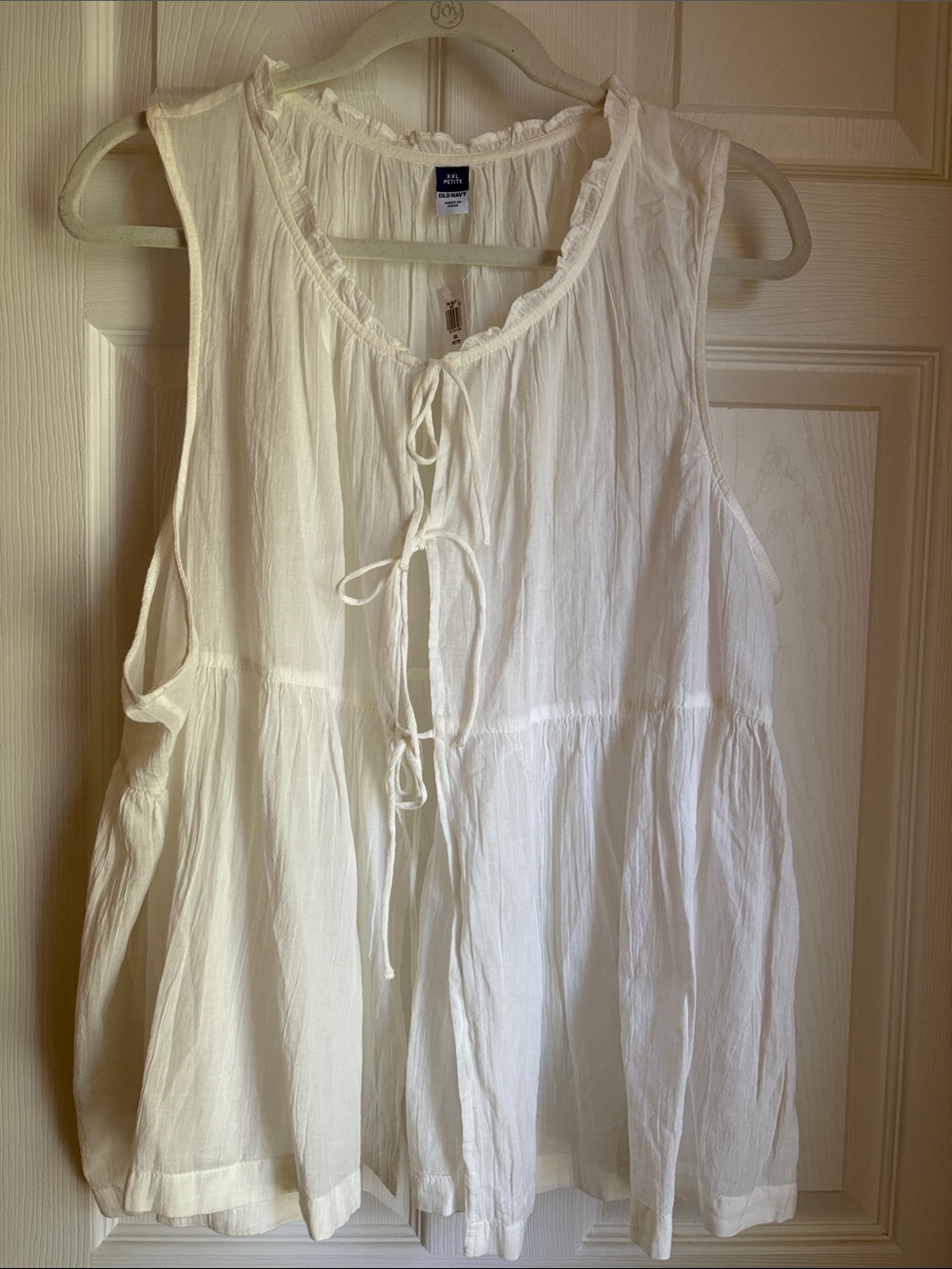 Old Navy off white Tie-Front Sleeveless Peasant Camisole